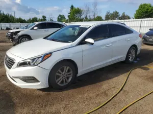 Hyundai Sonata SE 2.4L 4 2015