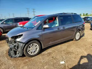Toyota Sienna 3.5L 6 2014