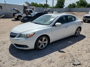 Acura ILX 20 TECH 2.0L 4 2013