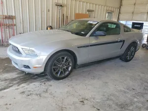 Ford Mustang 3.7L 6 2012