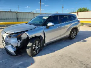 Toyota Highlander 2.4L 4 2024