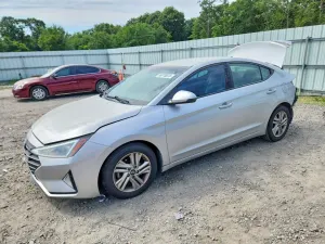 Hyundai Elantra 2.0L 4 2019