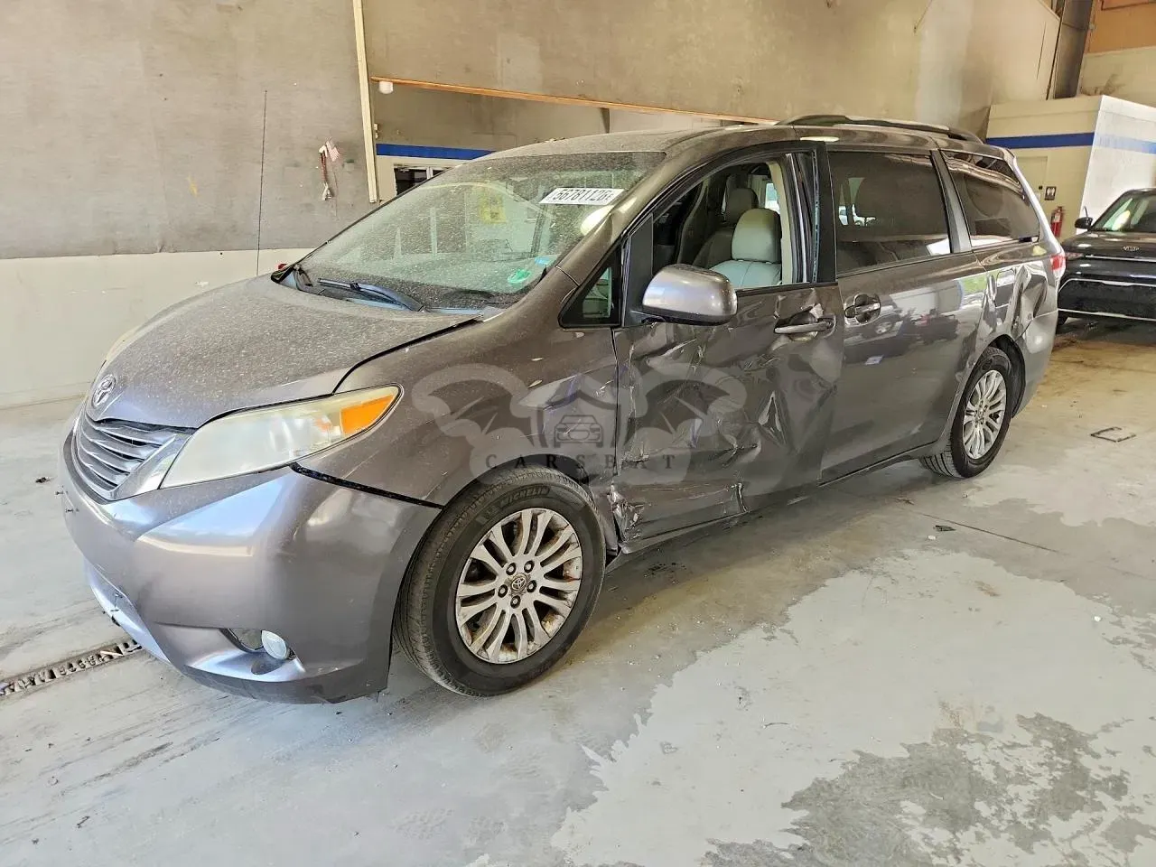 Toyota Sienna 3.5L 6 2011