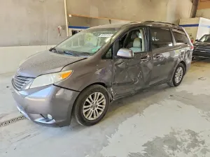 Toyota Sienna 3.5L 6 2011