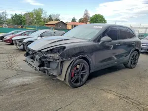 Porsche Cayenne 4.8L 8 2014
