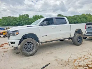 RAM 1500 5.7L 8 2021