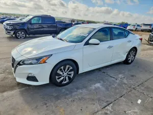 Nissan Altima 2.5L 4 2020