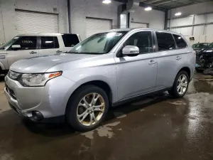 Mitsubishi Outlander 2.4L 4 2014