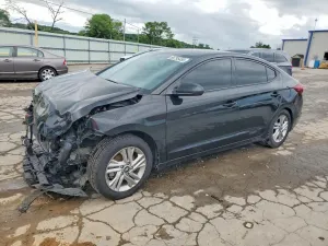 Hyundai Elantra 2.0L 4 2020