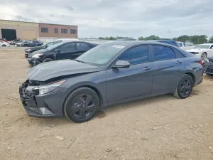 Hyundai Elantra 2.0L 4 2023