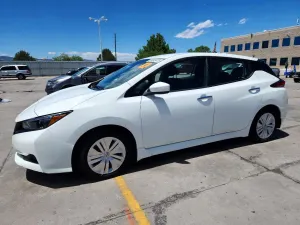 Nissan Leaf U 2025