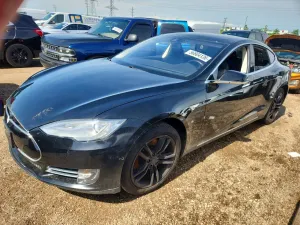 Tesla Model S 2015