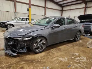 Hyundai Elantra 2.0L 4 2024