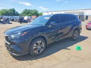 Toyota Highlander 3.5L 6 2022