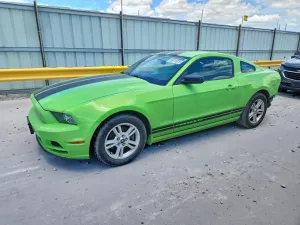 Ford Mustang 3.7L 6 2013