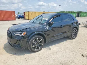 Audi Q3 2.0L 4 2025