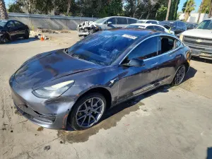 Tesla Model 3 2018