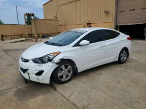Hyundai Elantra 1.8L 4 2013
