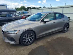 Volvo S60 2.0L 4 2020