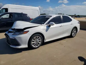 Toyota Camry 2.5L 4 2023