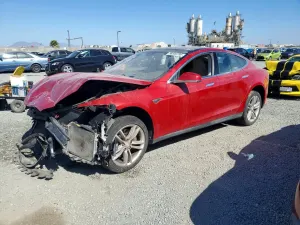 Tesla Model S 2015