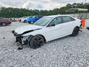 Hyundai Elantra 2.0L 4 2026
