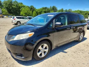 Toyota Sienna 3.5L 6 2013