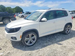 Volkswagen Tiguan 2.0L 4 2014