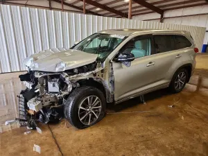 Toyota Highlander 3.5L 6 2017