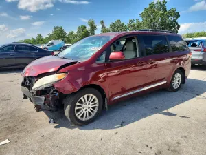 Toyota Sienna 3.5L 6 2011