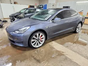 Tesla Model 3 2019