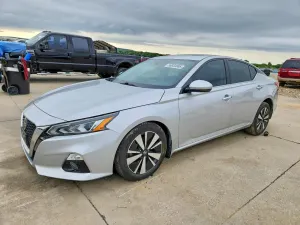 Nissan Altima 2.5L 4 2020