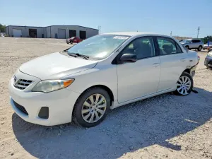 Toyota Corolla 1.8L 4 2013