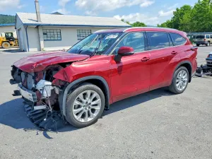 Toyota Highlander 2.4L 4 2023