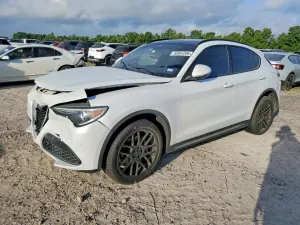 Alfa Romeo Stelvio 2.0L 4 2018