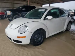 Volkswagen Beetle 2.5L 5 2010