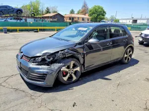 Volkswagen Golf 2L 4 2015