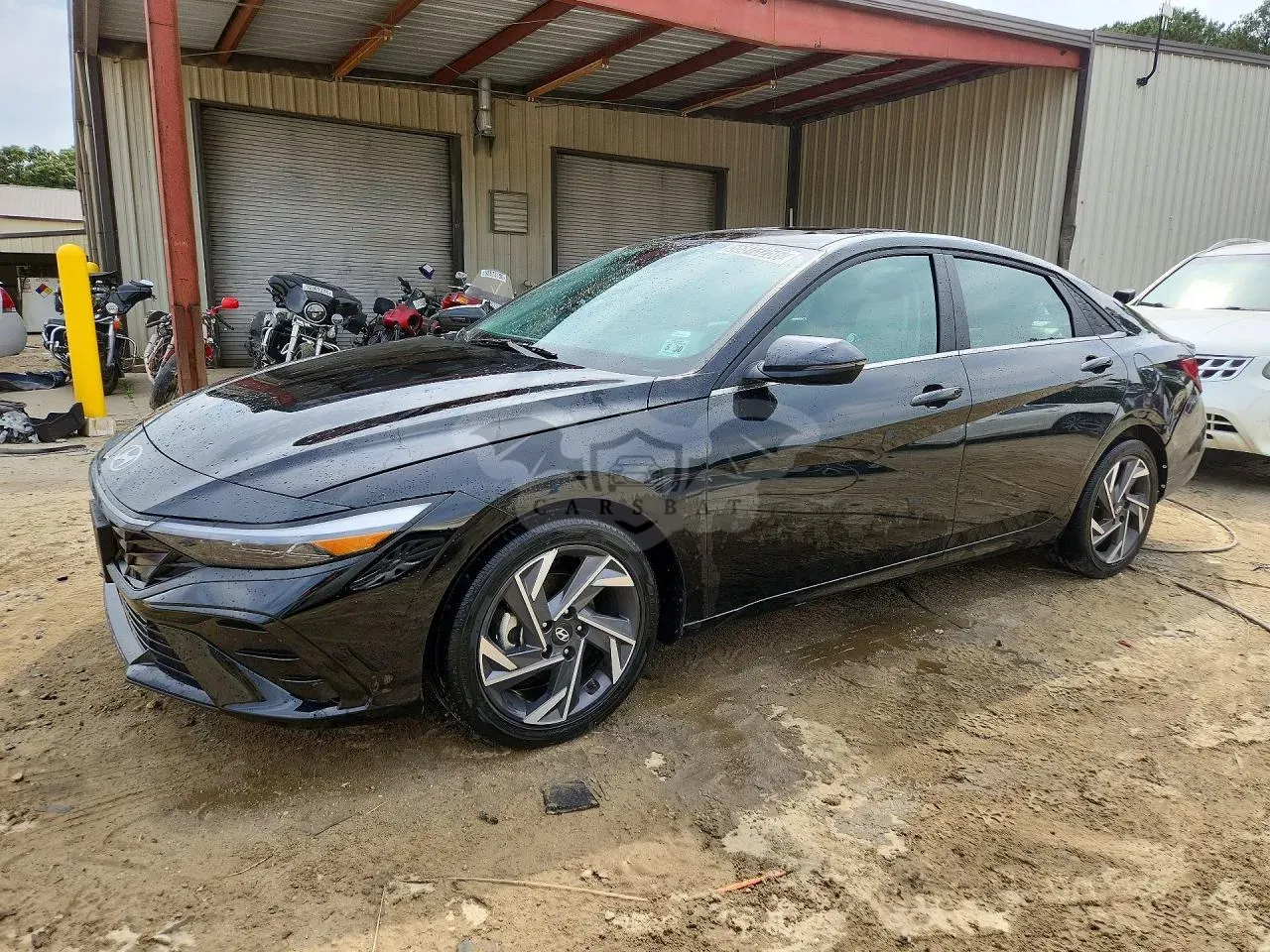 Hyundai Elantra 2.0L 4 2025
