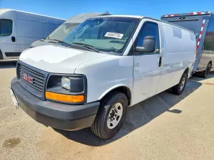 GMC Savana 4.8L 8 2012