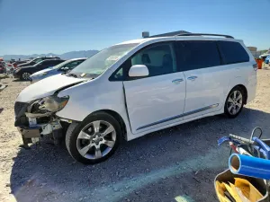 Toyota Sienna 3.5L 6 2013