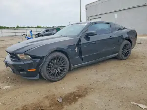 Ford Mustang 3.7L 6 2012