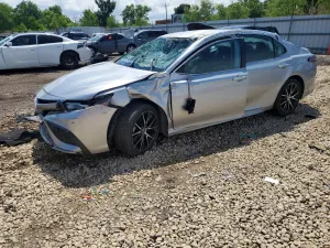 Toyota Camry 2.5L 4 2021