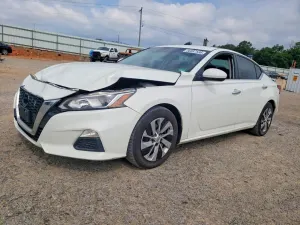 Nissan Altima 2.5L 4 2020