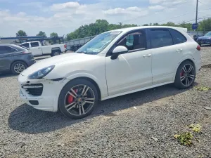 Porsche Cayenne 4.8L 8 2014