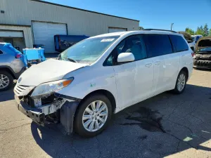 Toyota Sienna 3.5L 6 2017