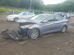 Hyundai Elantra 1.8L 4 2012