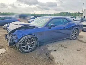 Dodge Challenger 5.7L 8 2015