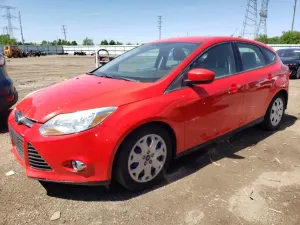 Ford Focus SE 2.0L 4 2012