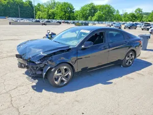 Hyundai Elantra 2.0L 4 2023