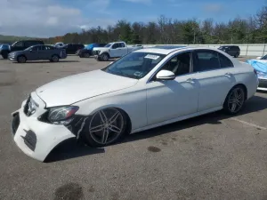 Mercedes-Benz E 300 4MATIC 2.0L 4 2017